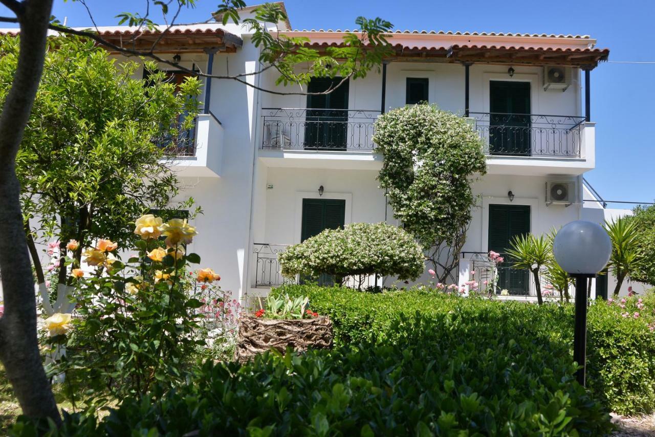 Kostas' Garden Leilighet Róda Eksteriør bilde