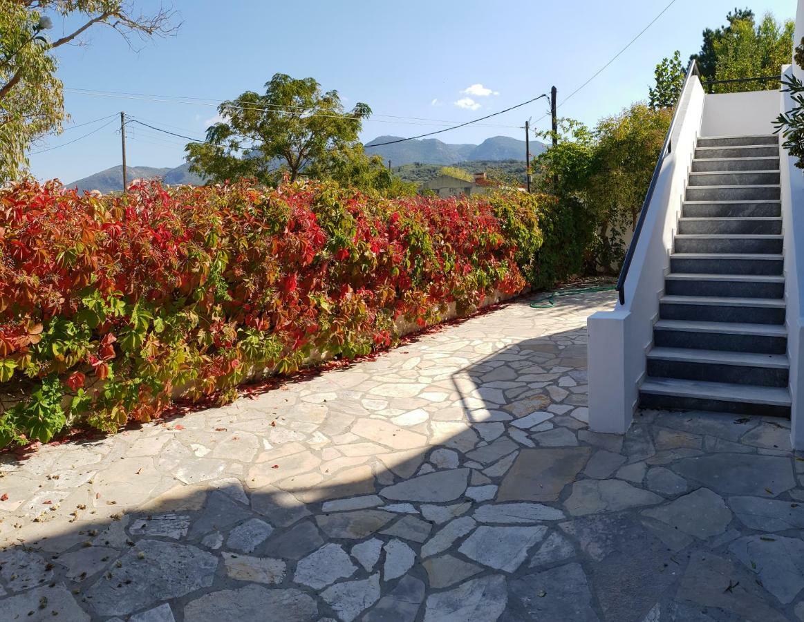 Kostas' Garden Leilighet Róda Eksteriør bilde